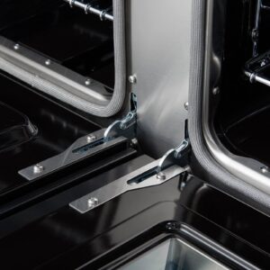 Dual_Fuel_FFSGS6113-48BLK_V1_Hinge_Close_Up_2024-11-26.jpg